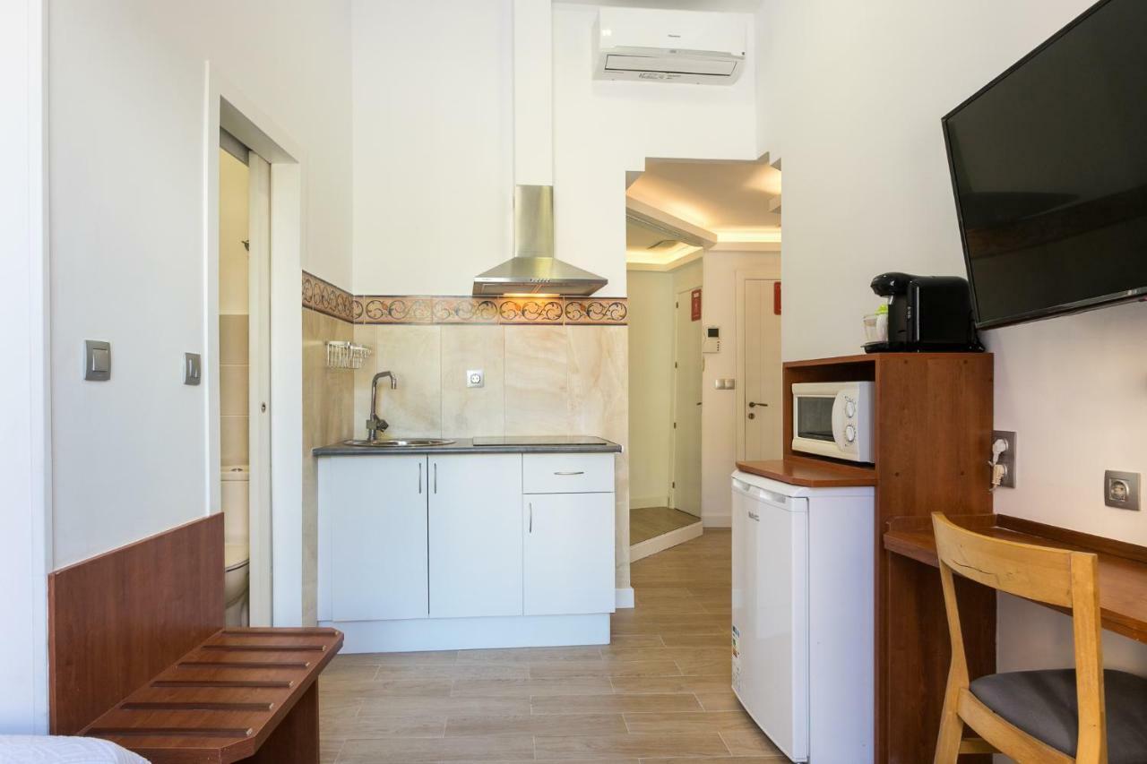 Estudios Ramon Llull Apartment